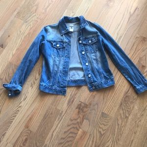 Women gap distressed denim jacket